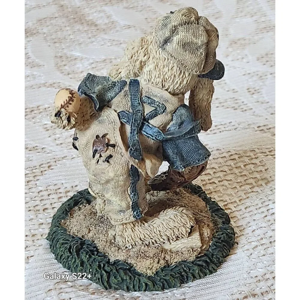 1997 Boyds Bears & Friends featuring Bunny Lefty on the Mound playing baseball